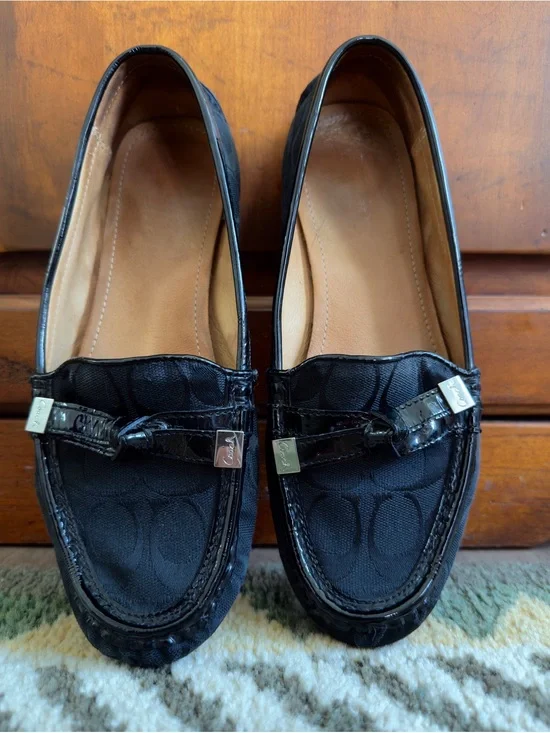 Coach Frida Women’s 8.5 B Black Signature Jacquard Patent Leather Loafers