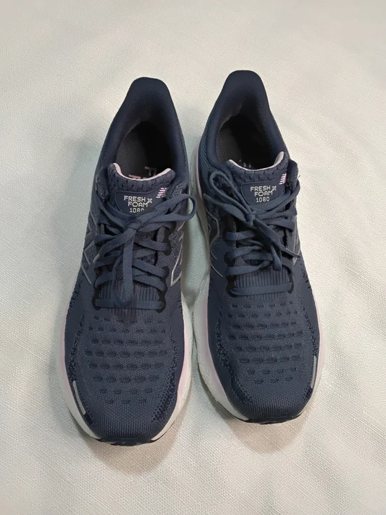 New Balance 1080 V12 Women's Navy Running Sneakers with Pale Pink Trim Sz 10.5