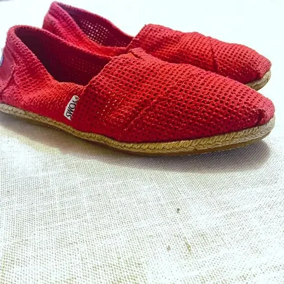 TOMS Magenta Espadrille Slip-Ons - Lightweight & Breathable Size 7W‎