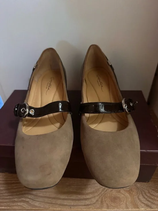 Naturalizer Signature Miracle Malt Taupe Suede Shoes
