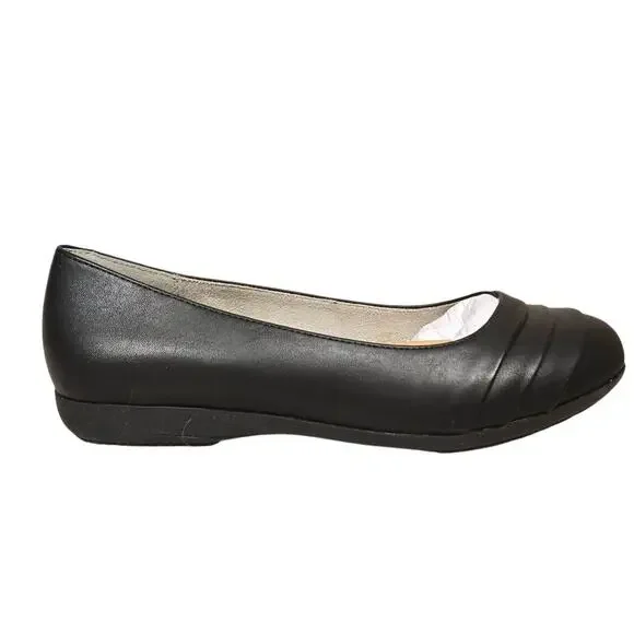 Women's Cliffs Flats Clara Black Comfort NWT 7.5 Wide