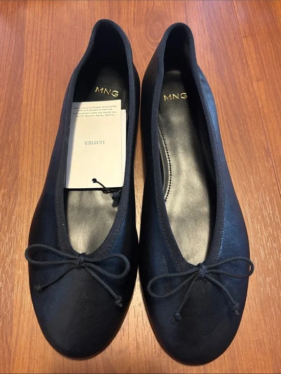 MANGO Classic Black Leather Ballet Flats