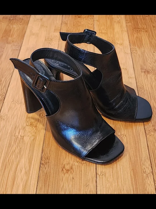 Vince Camuto Black Leather Open-Toe Block Heel Sandals 8.5 size