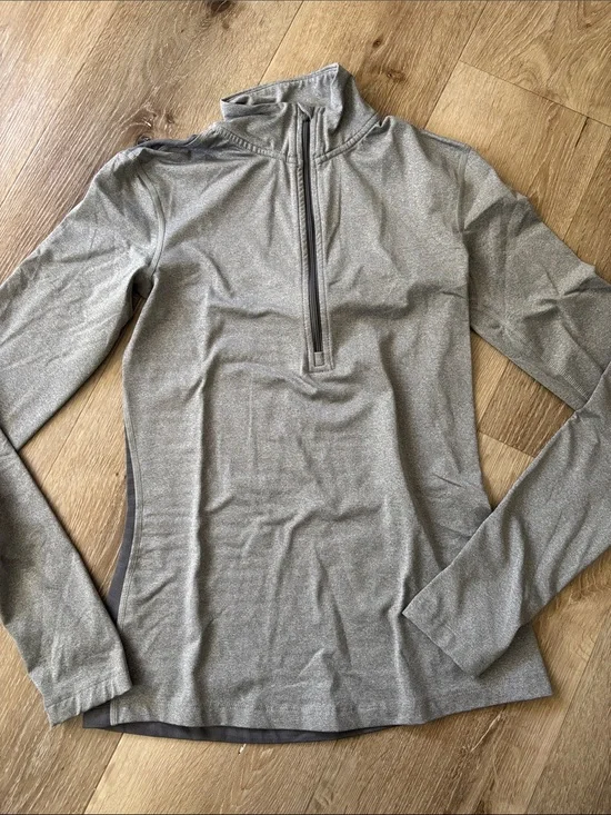 Nike women’s Zip-Up Sweater -Light Gray