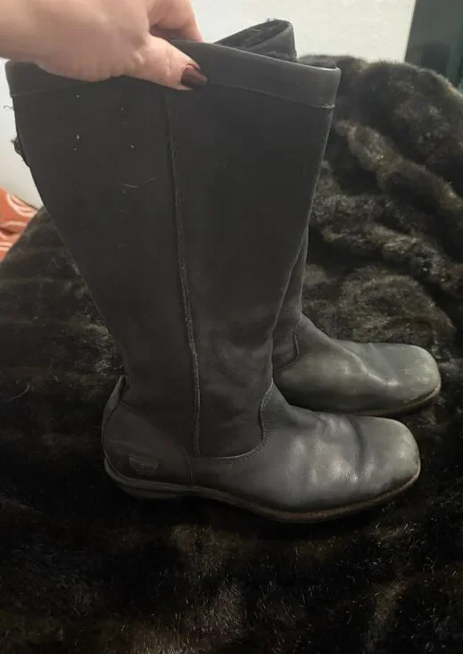 UGG Australia Tall 5594 Boots Black Suede Shearling Lined Womens Size 8.5