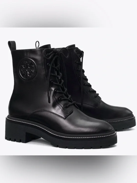 Tory Burch Lug Sole Ankle Boots Perfect Black Leather Lace Up Combat Size 7M New