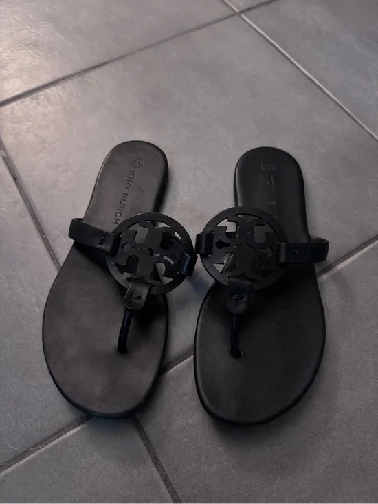 Tory Burch Black Logo Round-Emblem Thong Sandals