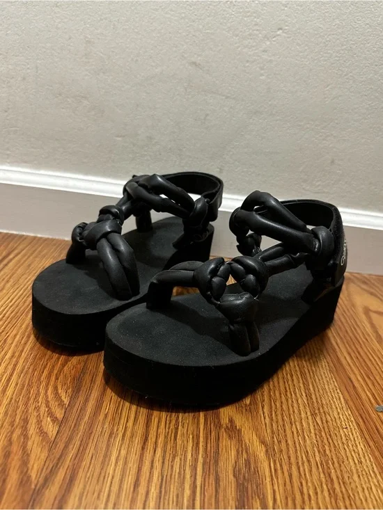 Guess Black Knotted Platform Sandals
