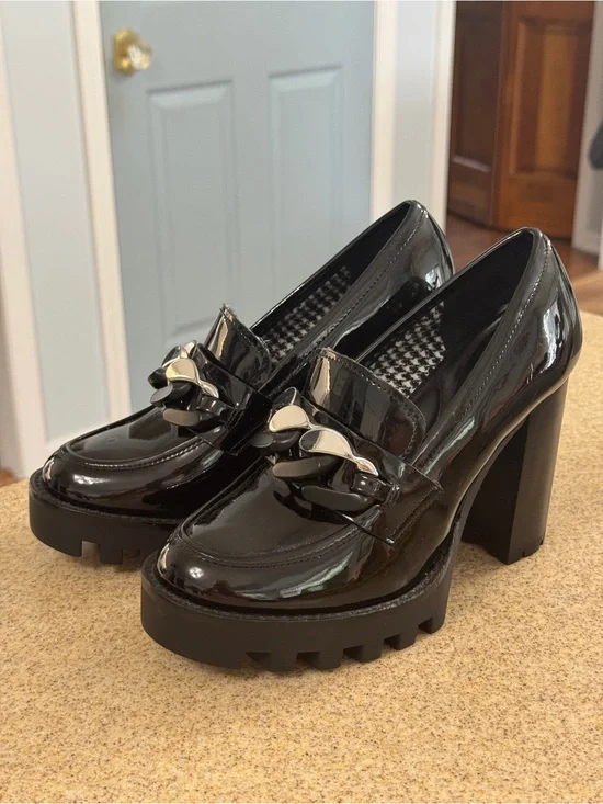 Antonio Melani Parkerr Lug Sole Chain Detail Black Patent Platform Loafers 7.5