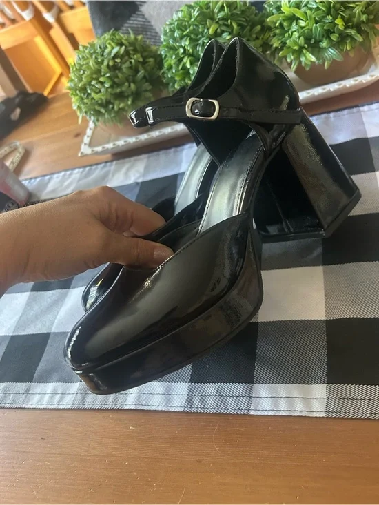 Wild Fable Darcy Mary Jane black patent platform Chunky heels 7