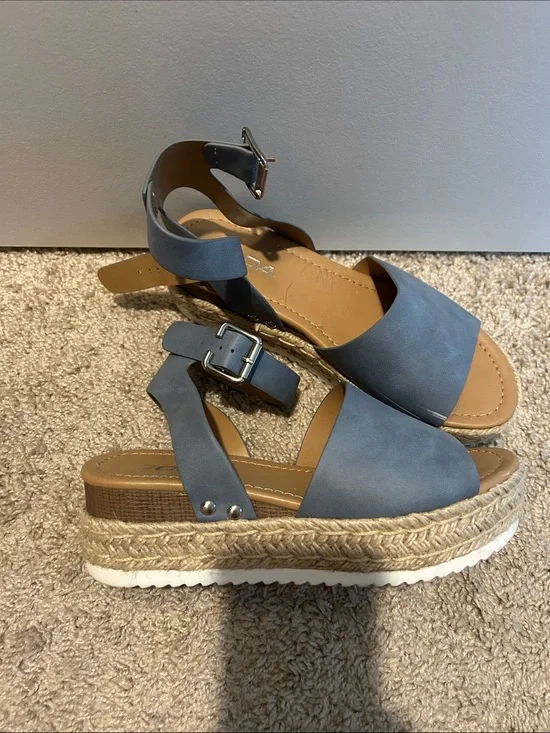 Hardly Worn. Womens Blue Ankle-Strap Espadrille Platform Sandals