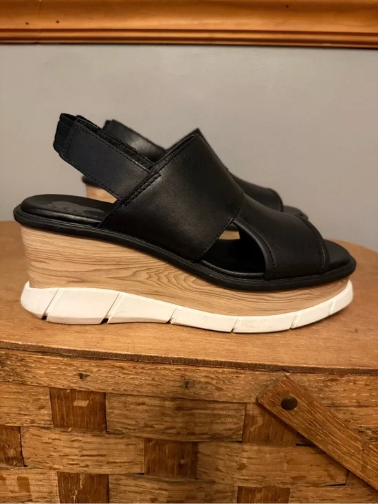 Sorel Joanie III Slingback Platform Wedge Sandals 7