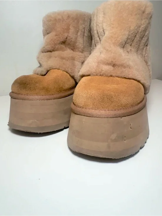 Vintage Rare UGG Australia Chunky Platform Shearling Boots