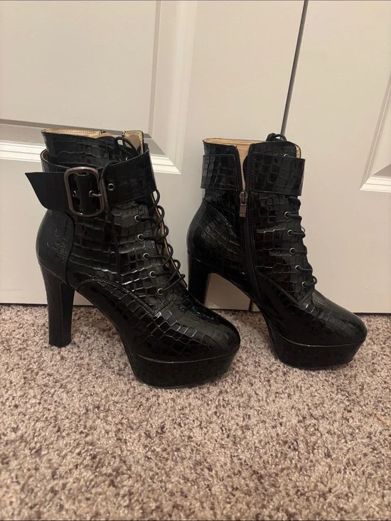 Women’s Black Croc-Textured Platform Ankle Boots