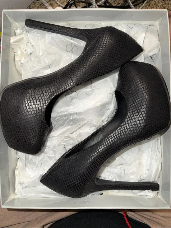 NIB Jessica Simpson Black Snake-Embossed Platform Stilettos