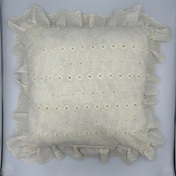 Vintage Cottagecore Granny Eyelet Pillow Square Floral Ruffle‎ Edge Throw Accent