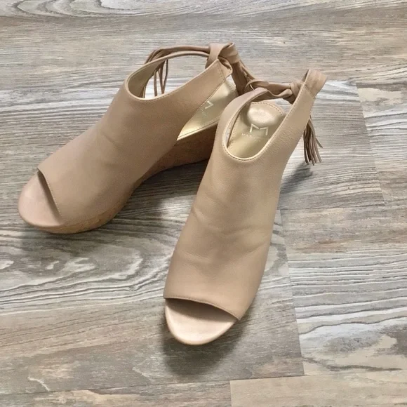 Marc Fisher LTD Tan Leather Cork Platform Sandals 9