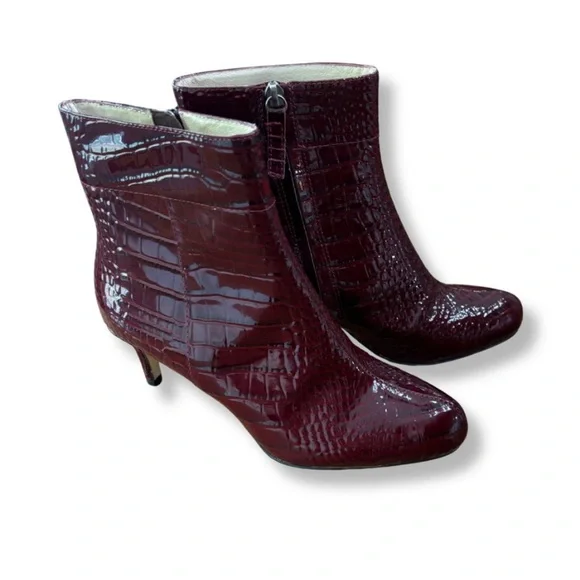 🍷 Kate Spade New York Croc Embossed Ankle Booties – Size 7.5M 🍷