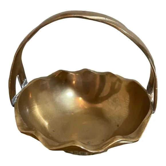 VTG Basket Twist Handle 4 inch‎ Scallop Footed Dish Trinket Solid Yellow Brass