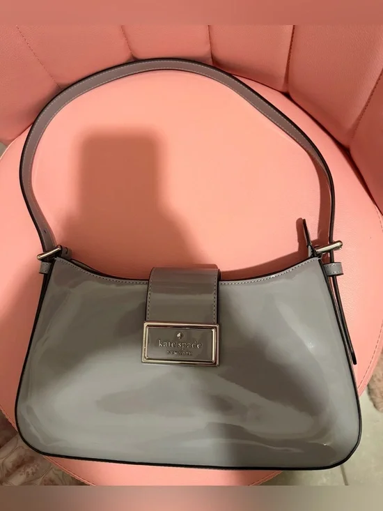 Kate Spade Gray Patent Shoulder Bag with Polished Logo Plaque
