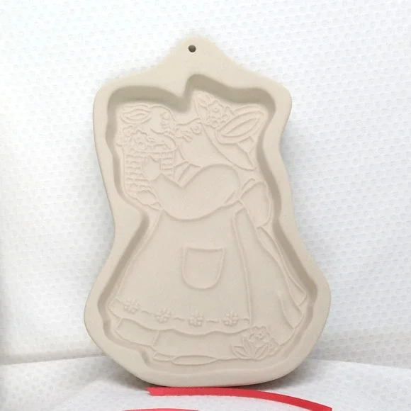 Vintage Longaberger Woven Traditions Ceramic Bunny Cookie Mold Tie-On 1994 Box