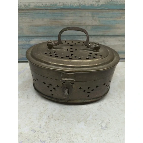 Brass‎ Cricket /Jewelry/ Trinket Box w/Latch - Made In India