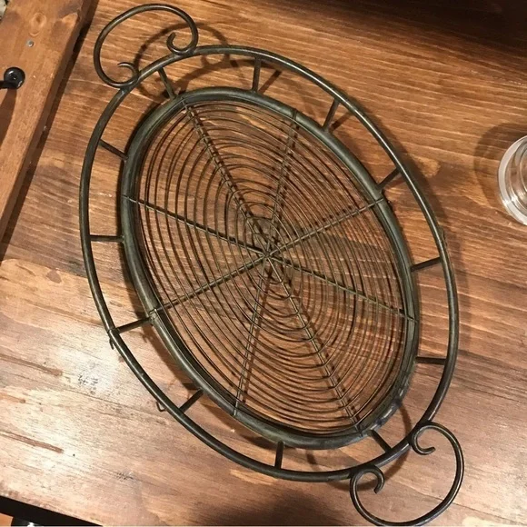 ▪️Wrought Iron Basket