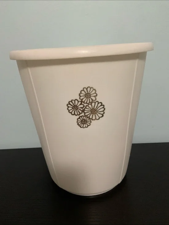 Vintage Rubbermaid White Gold Daisy Flower Trash Can Wastebasket  #2940