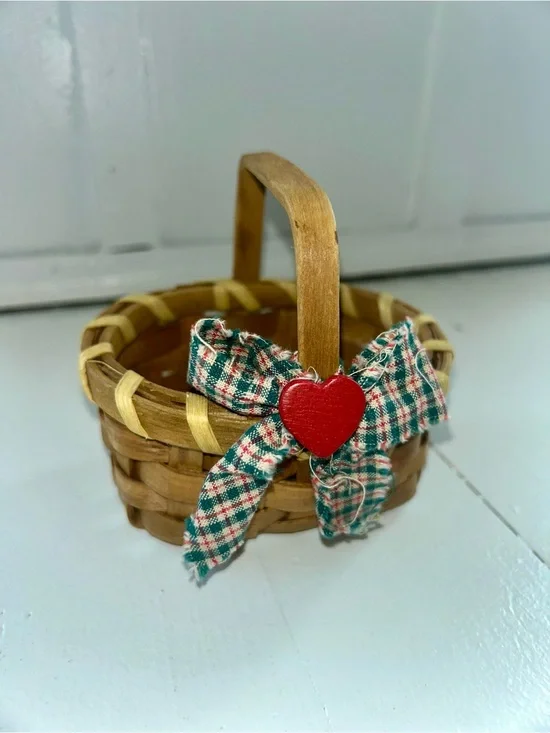 Handwoven Natural Wood Mini Basket with Red Heart Accent