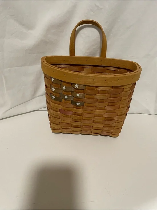 Handwoven Tan Basket Tote with Star Accent