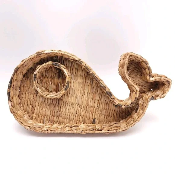 Wicker‎ Rattan Whale Serving Platter Basket Wall Decor Coastal Curio Cottagecore