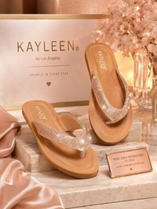 Kayleen by Los Angeles NIB Bling flip flops