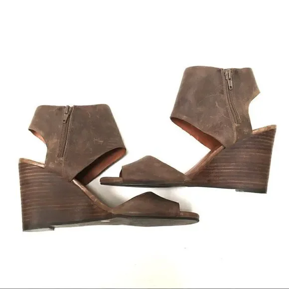 ‎Lucky Brand Raisza stacked heel sandals 9.5