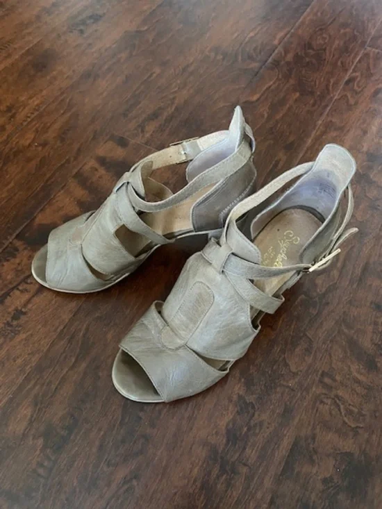Seychelles Women's Thoughtful Tan Leather Block Heel Sandals Size 10
