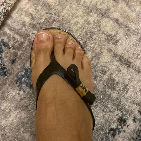 Mk black sandals size 5 jelly bow flip flops