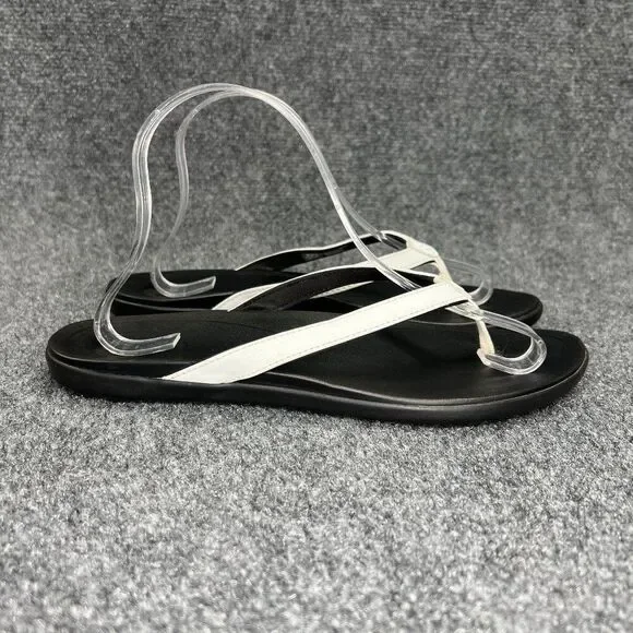 OluKai Ho'opio Sandals Women's 9 White Black‎ Summer Beach Recovery Flip Flops