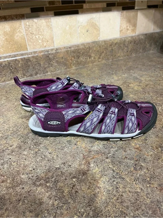 KEEN Women’s Size 8 Purple Newport H2 Water Hiking Sport Sandals Vacation