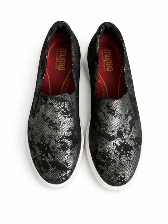 Munro Lennox Metallic Black Snakeskin Print Slip-On Sneakers NWT