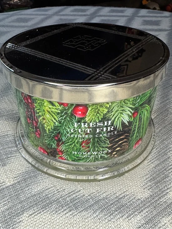 NWT- HomeWorx by Slatkin + Co. 18oz Mistletoe Magic Candle