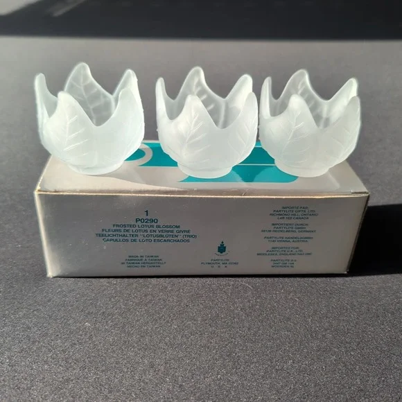 Set of‎ 3 Partylite Frosted Lotus Blossom Glass Votive Candle Holders P0290