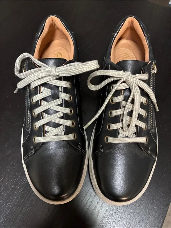 Clarks Nalle Lace black leather sneakers. NWT. No box.