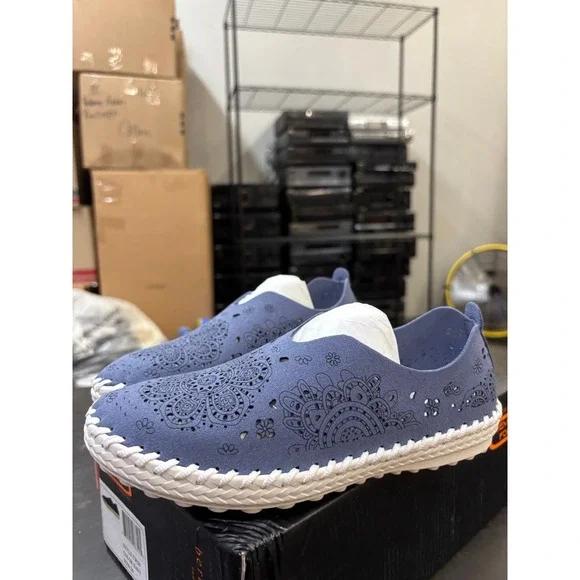 Bernie Mev TW09 Navy Laser Cut Floral Memory Foam Slip On Sneakers 37 US 6