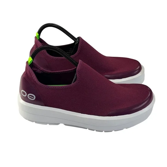 OOFOS OOmg eeZee Shoe Womens 10 Burgundy Wine Recovery Slip‎ On Comfort Sneaker