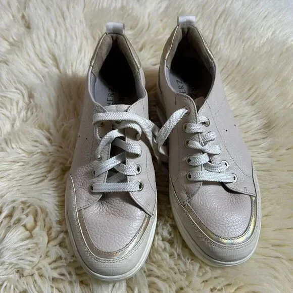 Naturalizer Cream Leather Sneakers