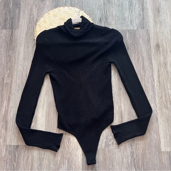 Free people intimately‎ black ribbed knit bodysuit w/ open back ribbed sweater