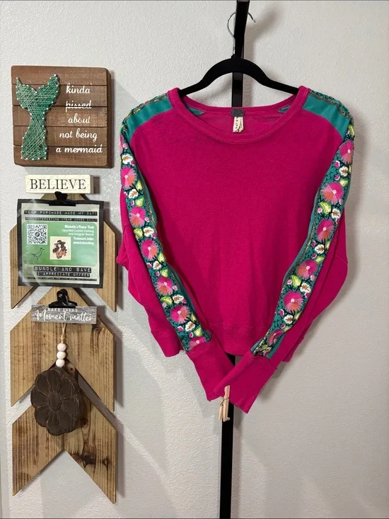 Free People metal tag Hot Pink Sweatshirt with Teal Floral Embroidered Sleeves