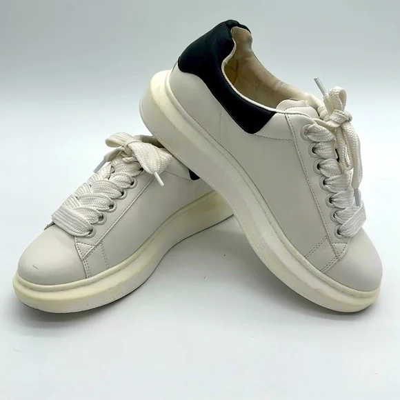 Steve Madden White and Black Size 8? Platform Sneakers Support Lifestyle