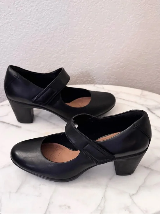 Clarks Artisan Leather Emslie, Lulin Mary Jane Velcro straBlack Sz US 7.5 & UK 5
