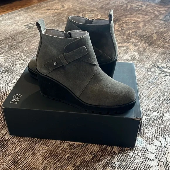 NIB Eileen Fisher Tinker Wedge Bootie size 8