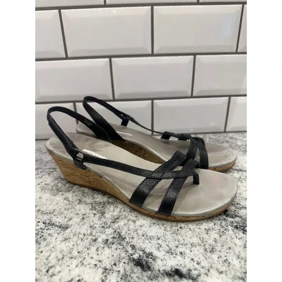 Patagonia Black‎ Leather Wedge Sandals Strappy Thong Adjustable Women's Size 8.5